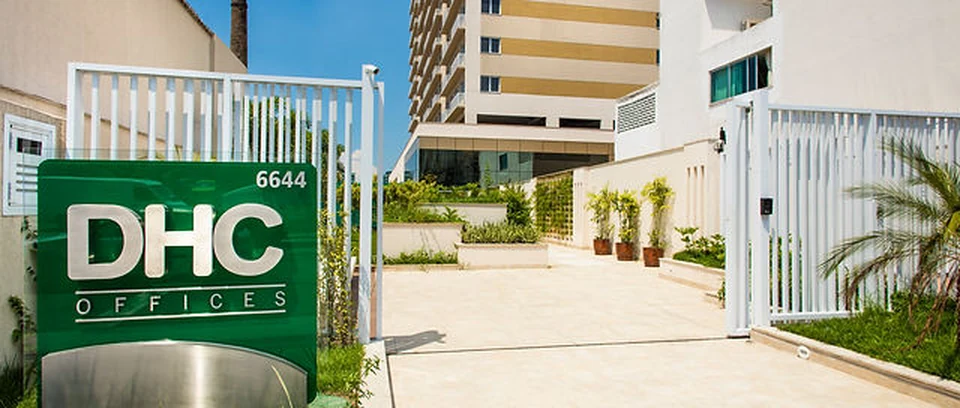 Entrada do DHC Offices, na Av. Dom Hélder Câmara 6644, onde fica a Fourlink Empresas